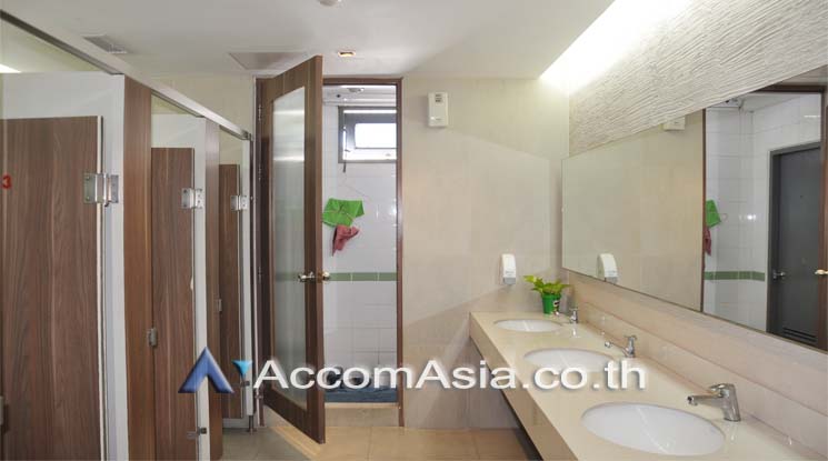 10  Office Space For Rent in Pattanakarn ,Bangkok ARL Ramkhamhaeng at UM Tower AA11780